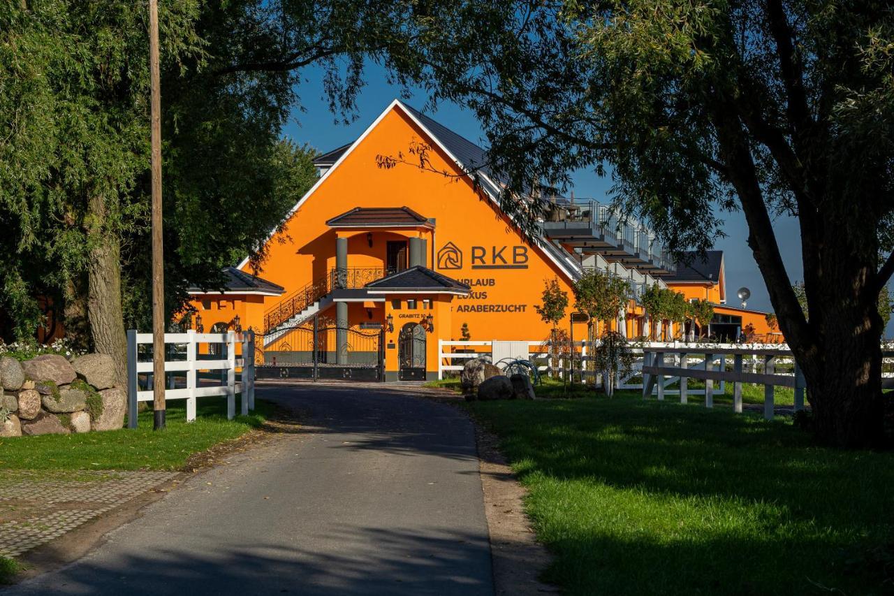Luxus Resort Ruegen Residenz Kubitzer Bodden Rambin エクステリア 写真