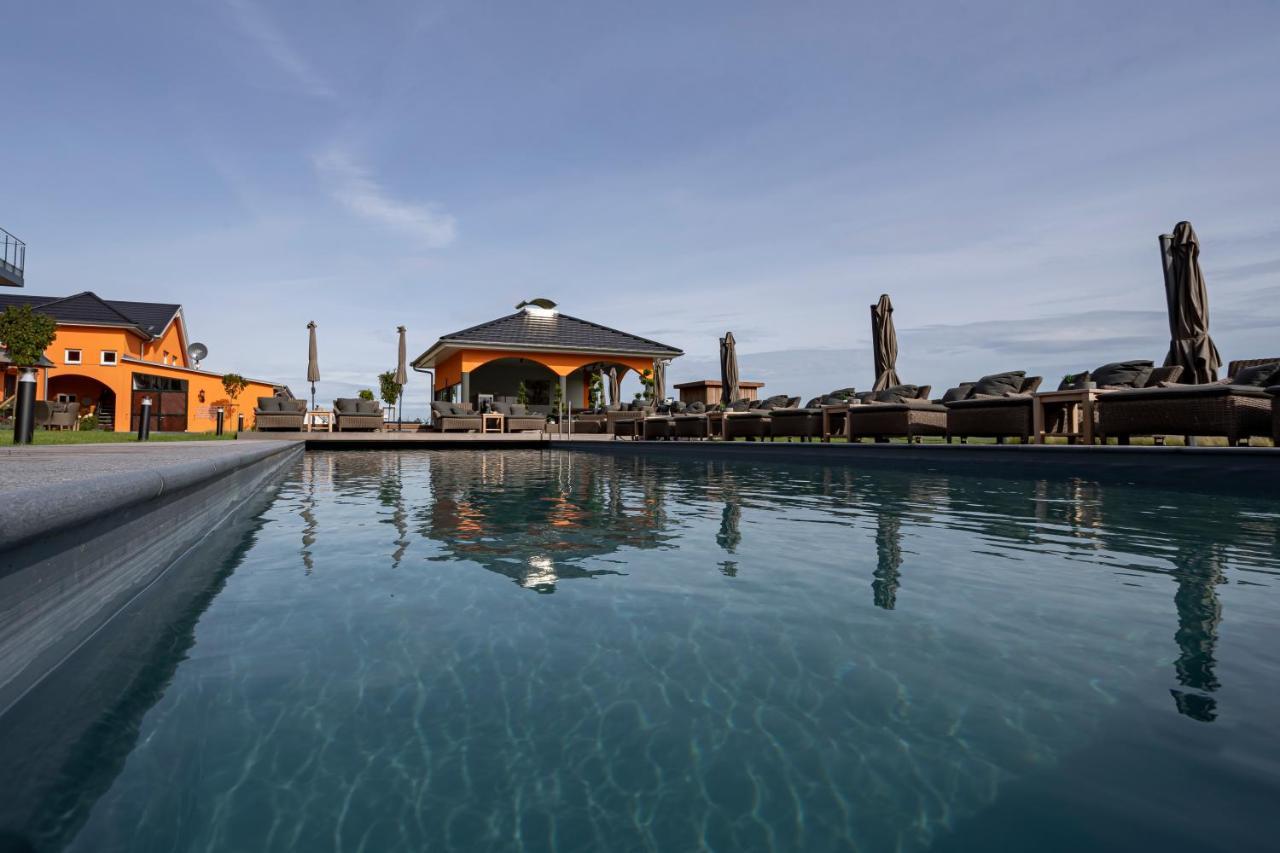 Luxus Resort Ruegen Residenz Kubitzer Bodden Rambin エクステリア 写真