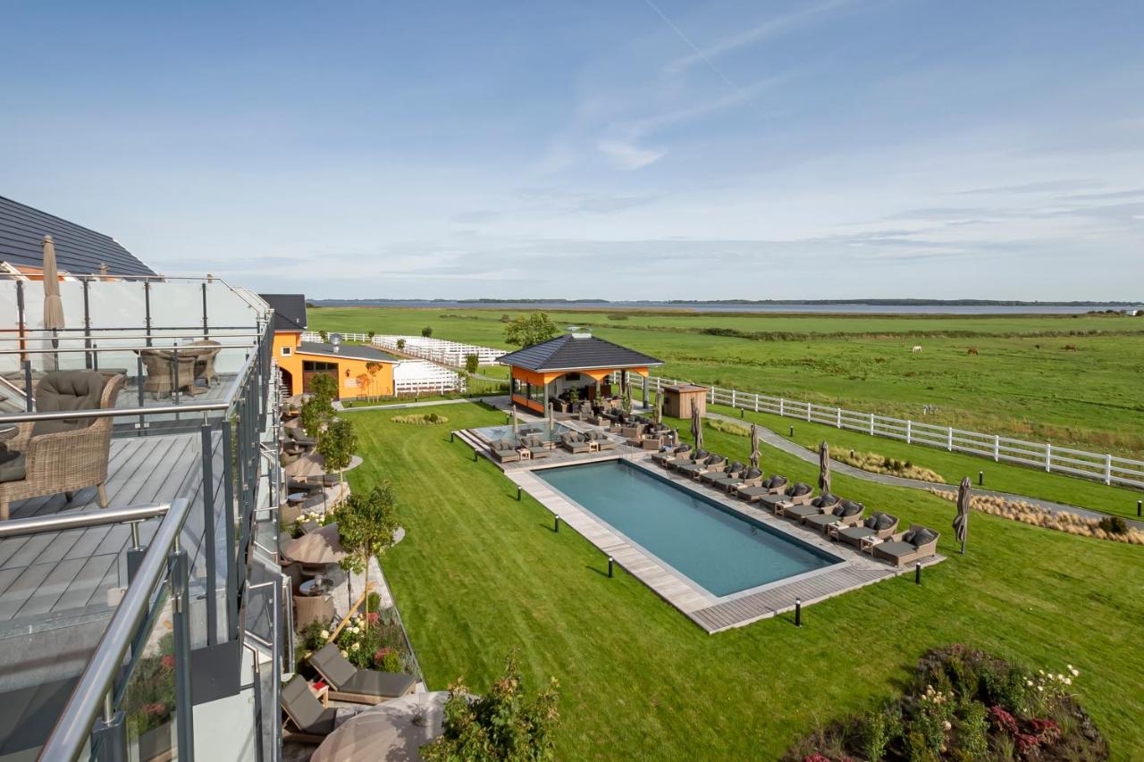 Luxus Resort Ruegen Residenz Kubitzer Bodden Rambin エクステリア 写真