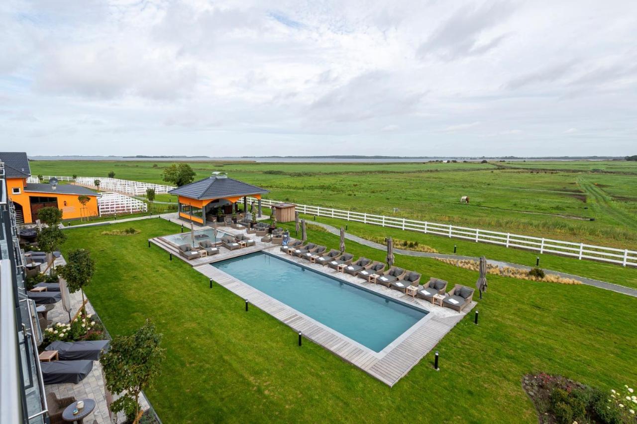 Luxus Resort Ruegen Residenz Kubitzer Bodden Rambin エクステリア 写真